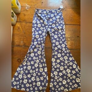 NEVER WORN WITH TAGS / Free People floral flare pants